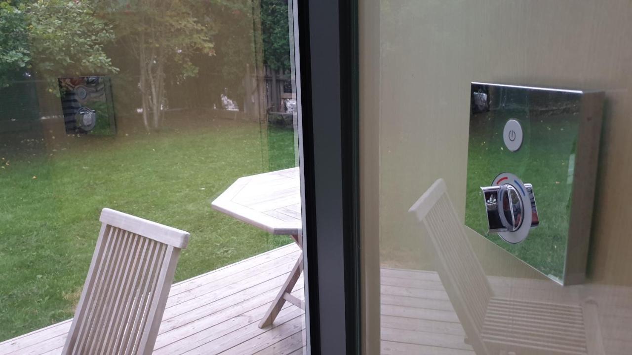 Mirror House Roosi 21 Villa Parnu Ngoại thất bức ảnh